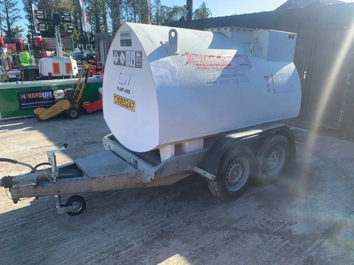 Western 2000 Litre Twin Axle Bunded Fuel Bowser - Image 1