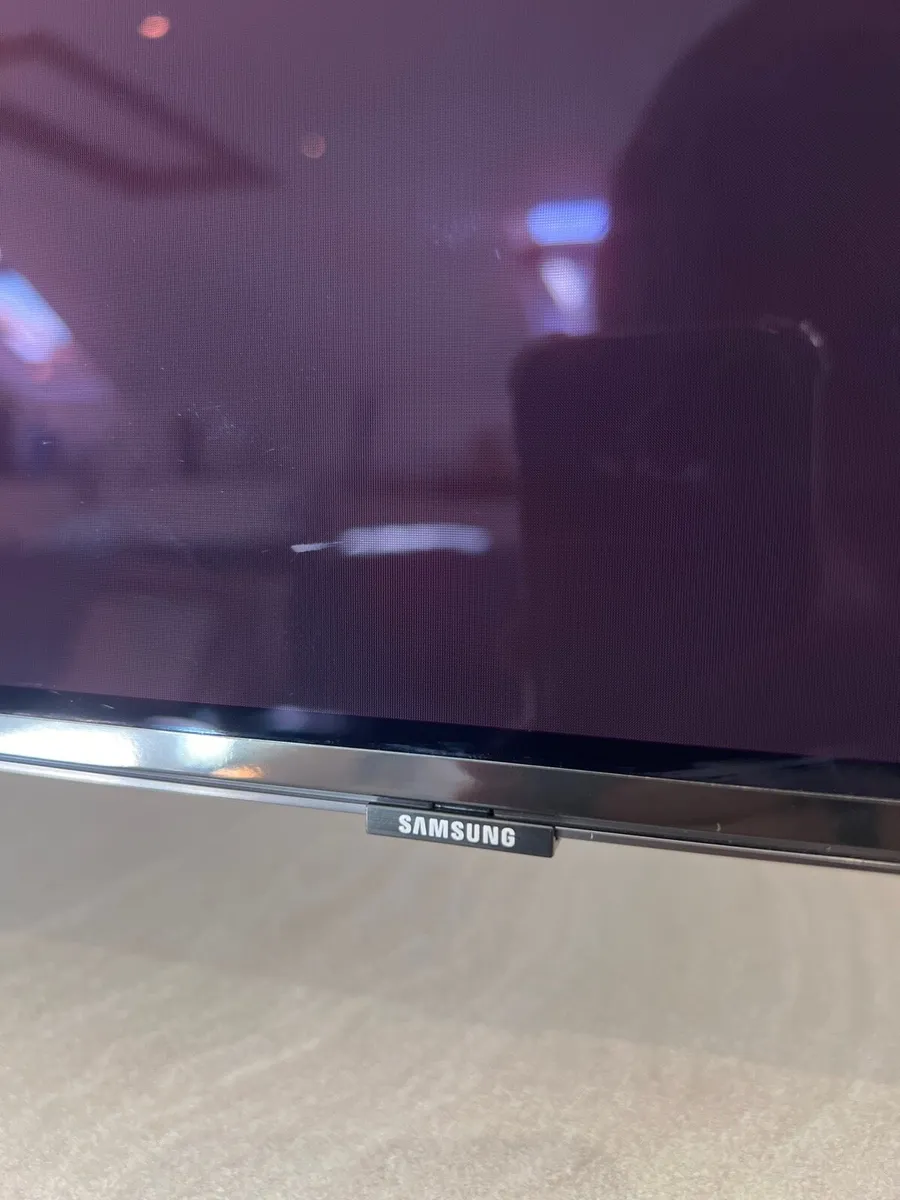 60’’ 4K OLED Samsung TV - Image 2