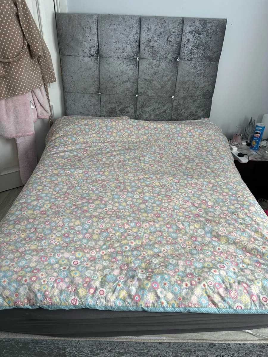 Double bed - Image 2