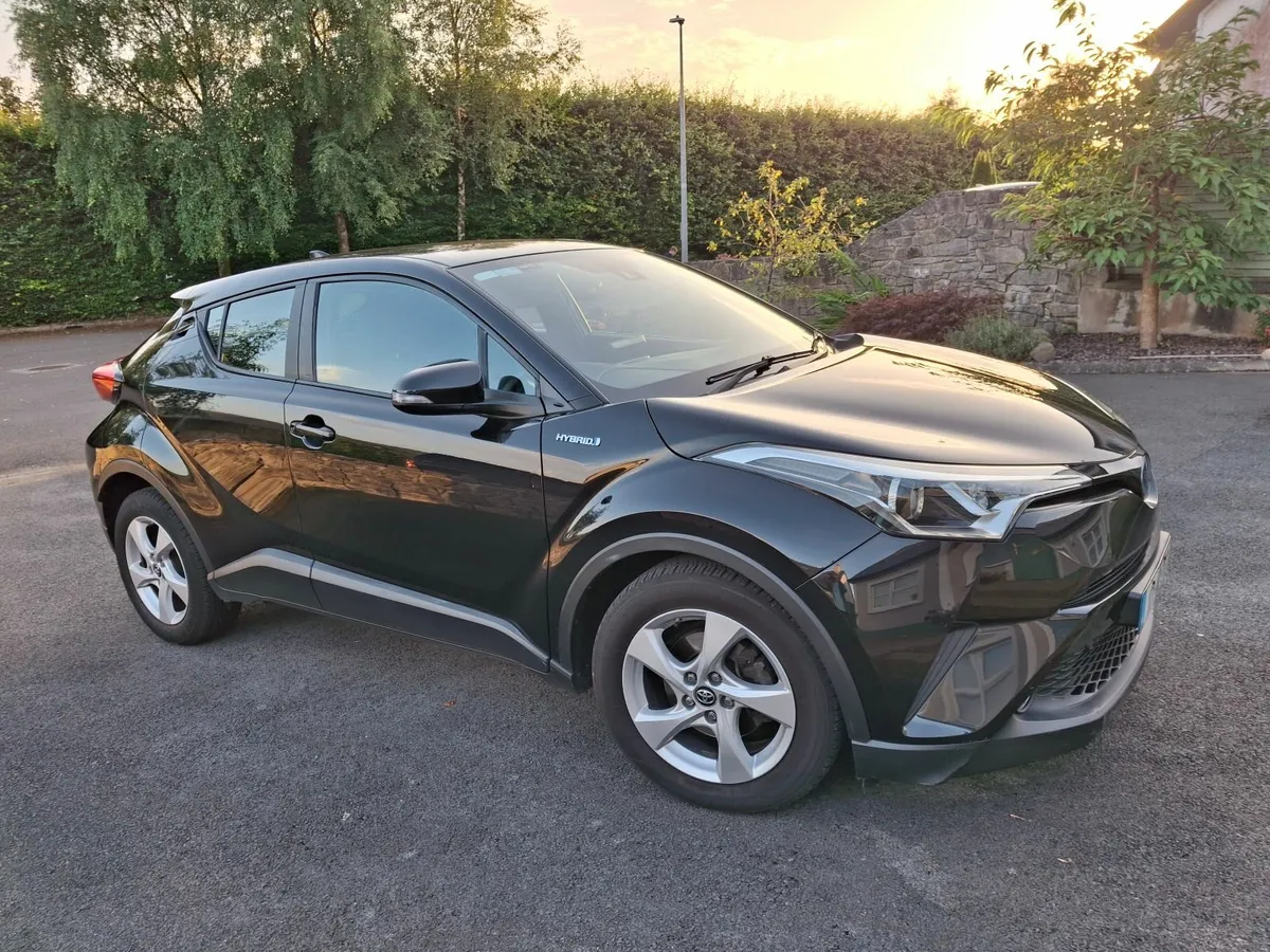 Toyota C-HR 2017 - Image 4