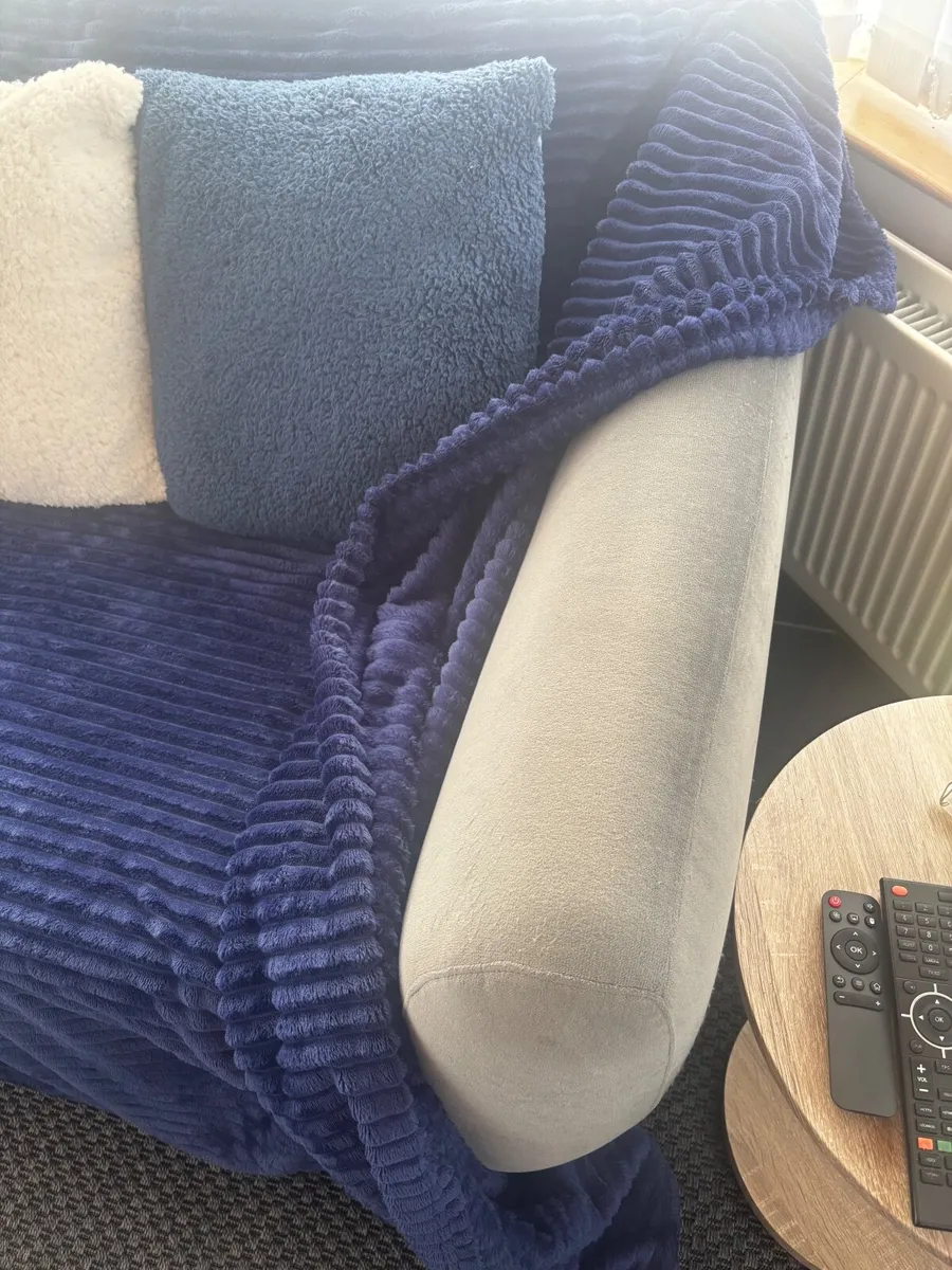 2 seater Sofa for sale - Image 2
