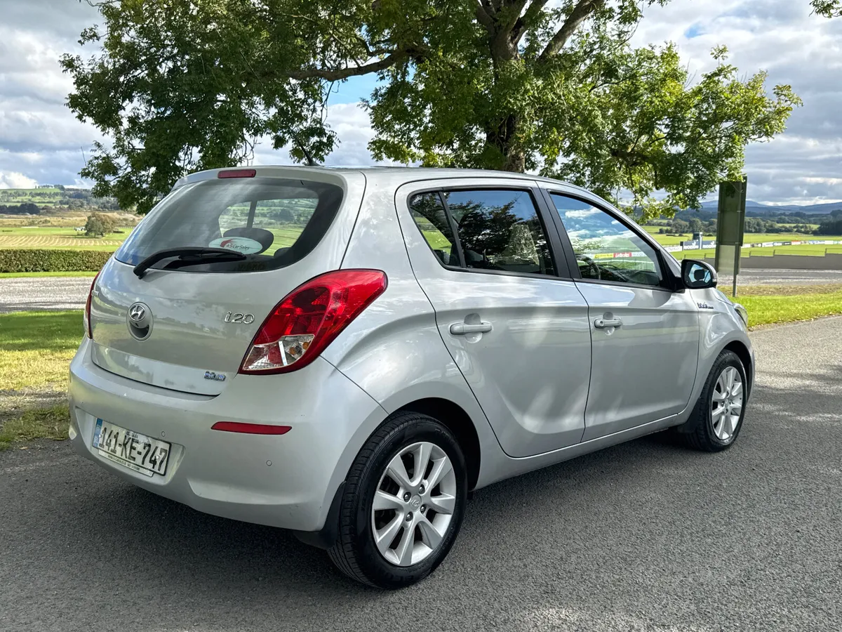 Hyundai i20 2014 premium Low Mileage - Image 4
