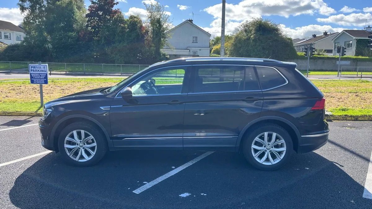 Car - Image 4