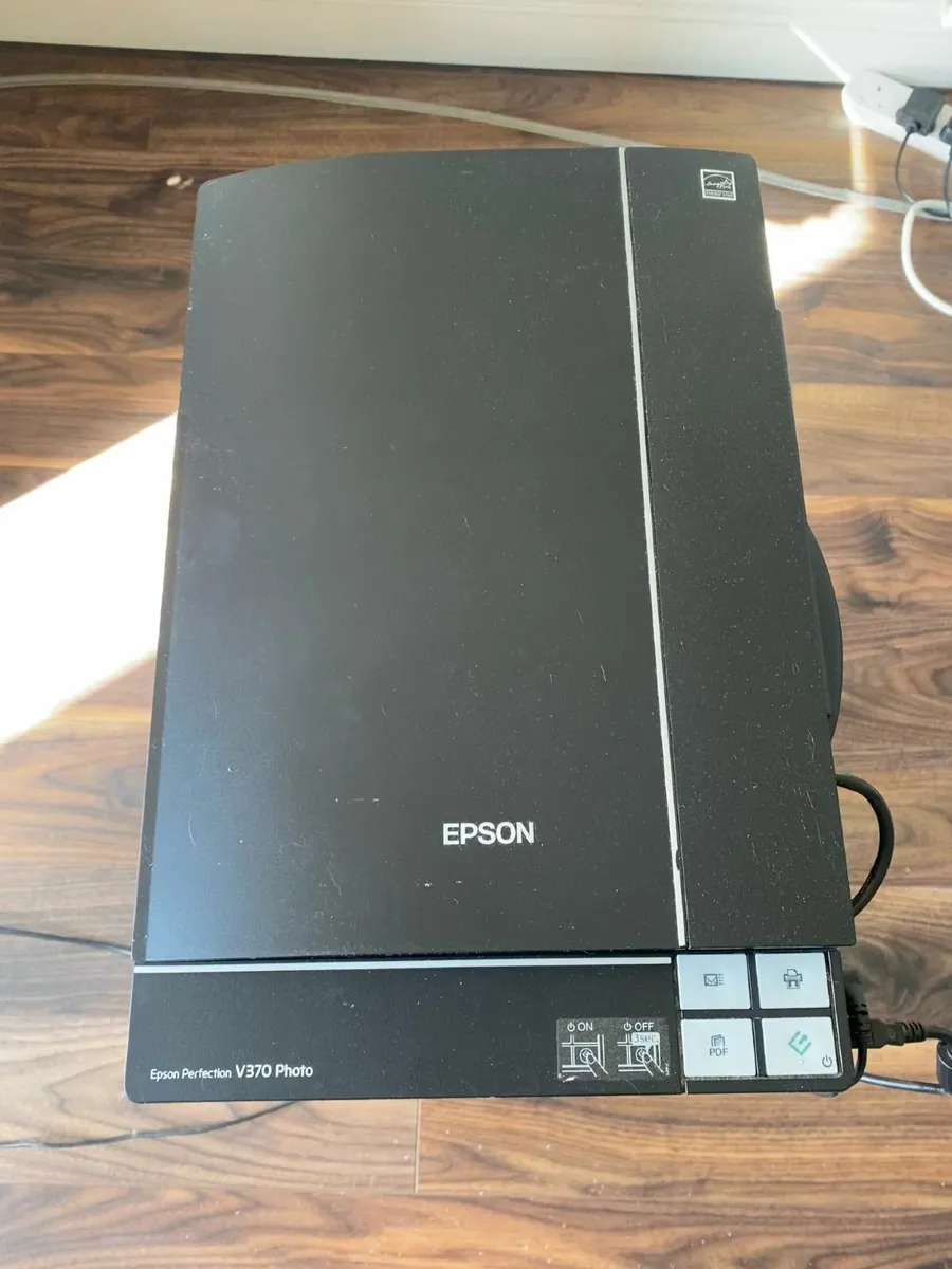 Epson Perfection V370 Photo scanner - Image 1