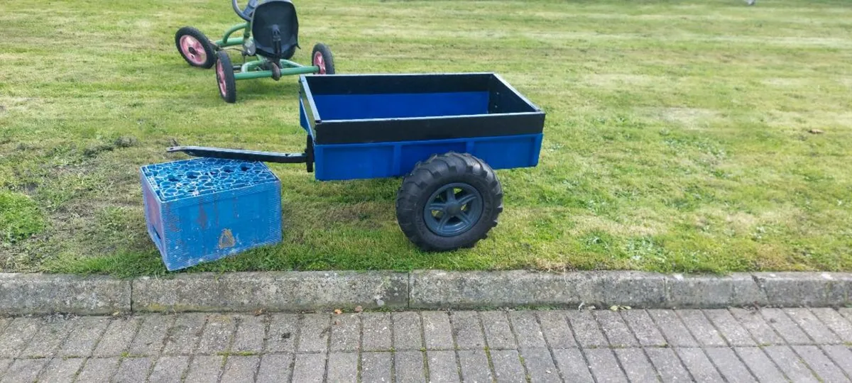 Berg Trailer - Image 4