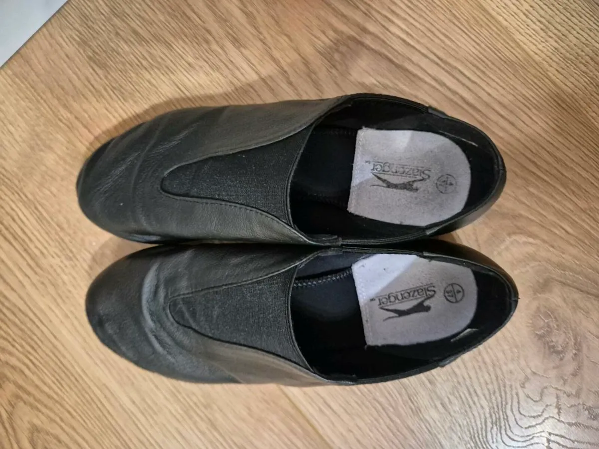 Black jazz dance shoes, size uk4 - Image 2