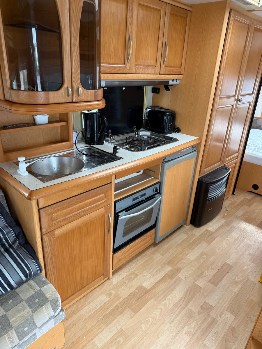 Caracabin to rent - Image 3