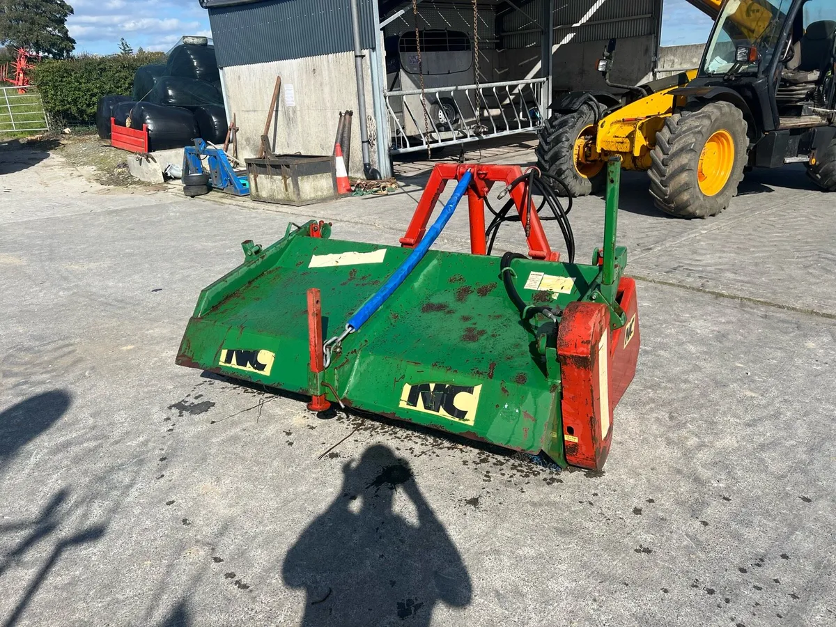 NC Road Sweeper - Image 4