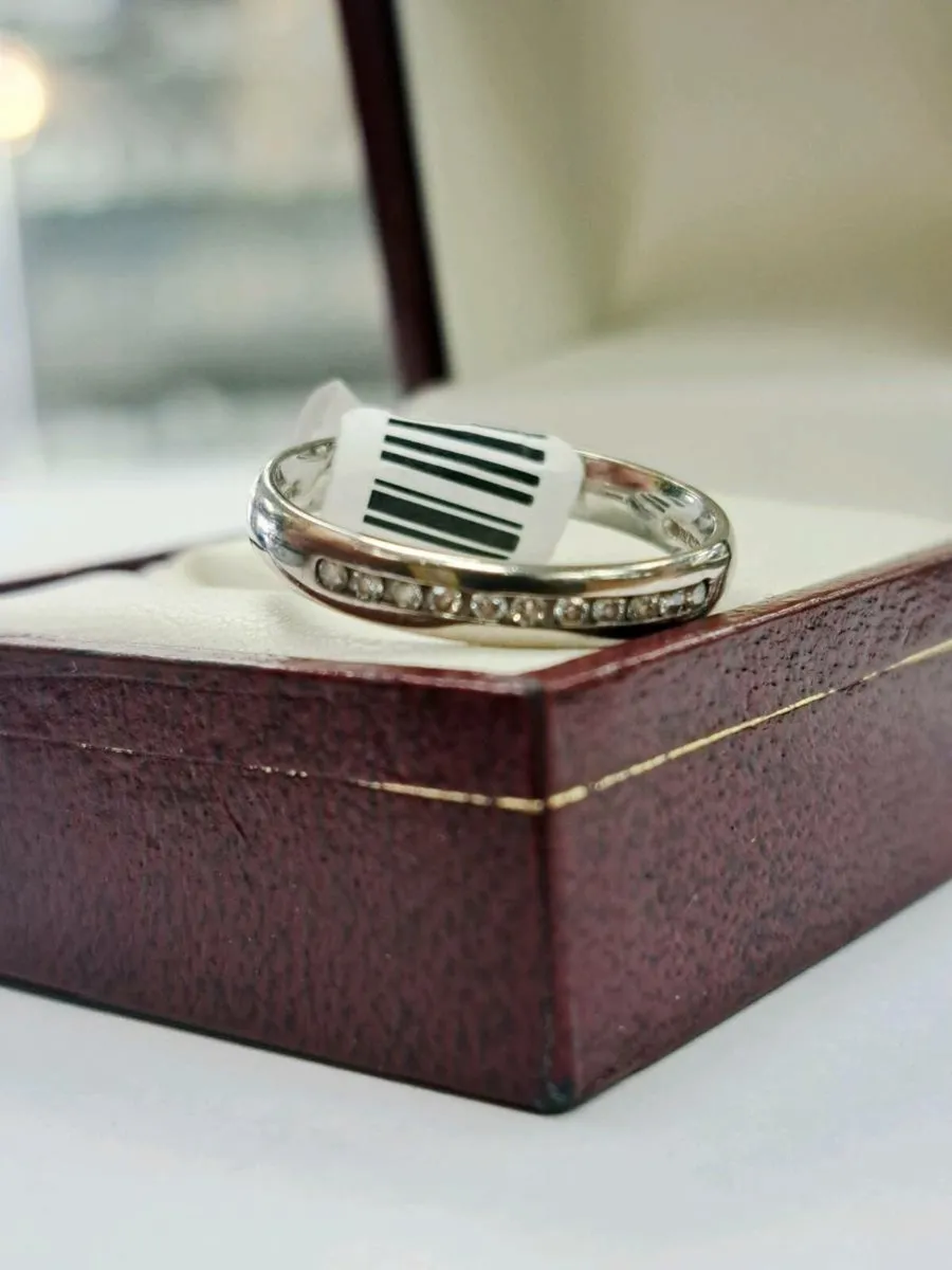 18K White Gold Ring Diamond 18Ct - Image 2