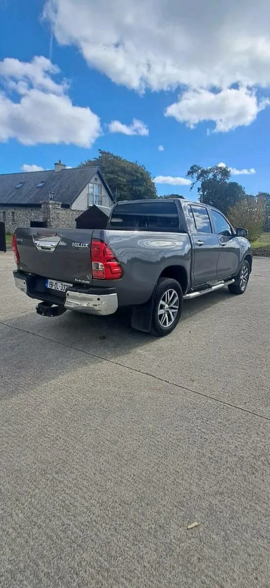 Toyota Hilux - Image 3