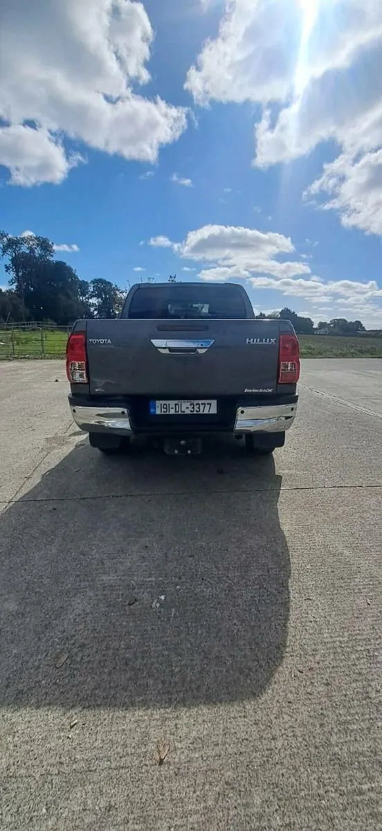Toyota Hilux - Image 4