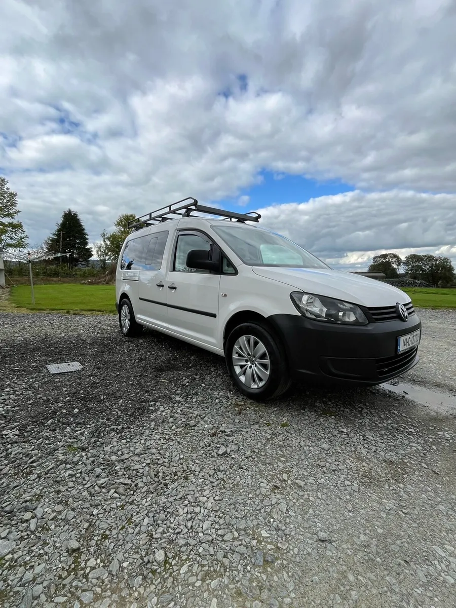 VW Caddy Maxi. 5 seater. - Image 4