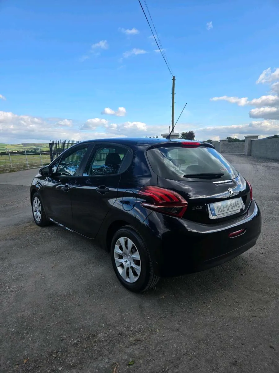 Peugeot 208 - Image 4