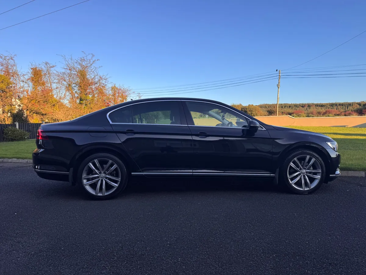 2017 Volkswagen Passat GT Bluemotion - Image 3
