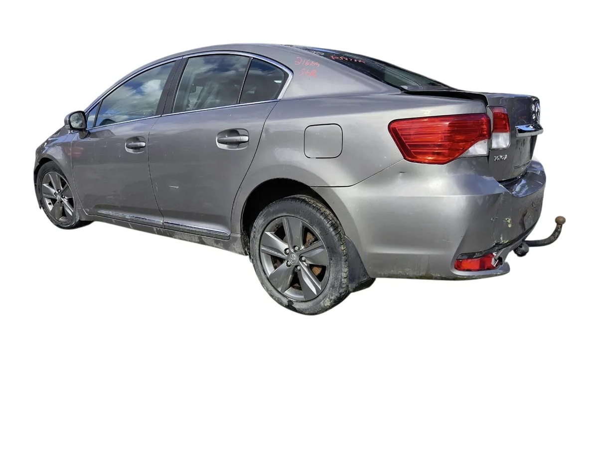 2015 TOYOTA AVENSIS For Breaking/Dismantling - Image 4
