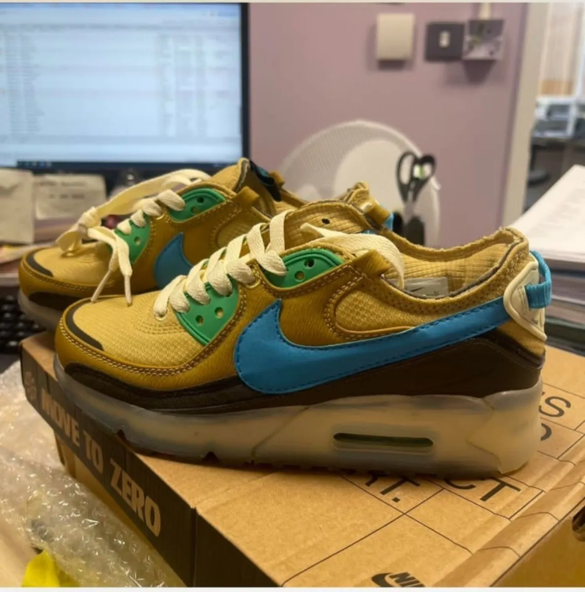 Nike Trainers (Limited edition) - Image 1