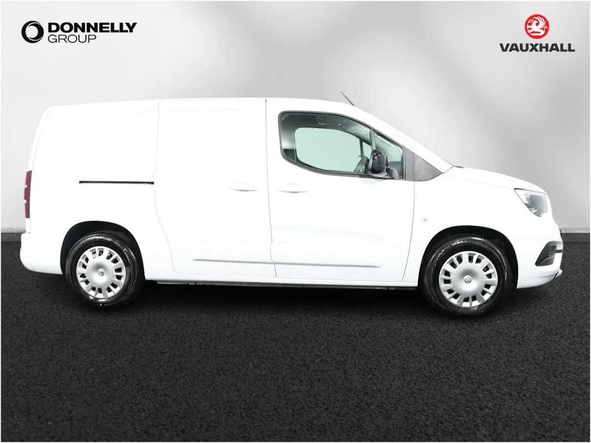 Vauxhall Combo Cargo L2 Electric Pro - Image 3