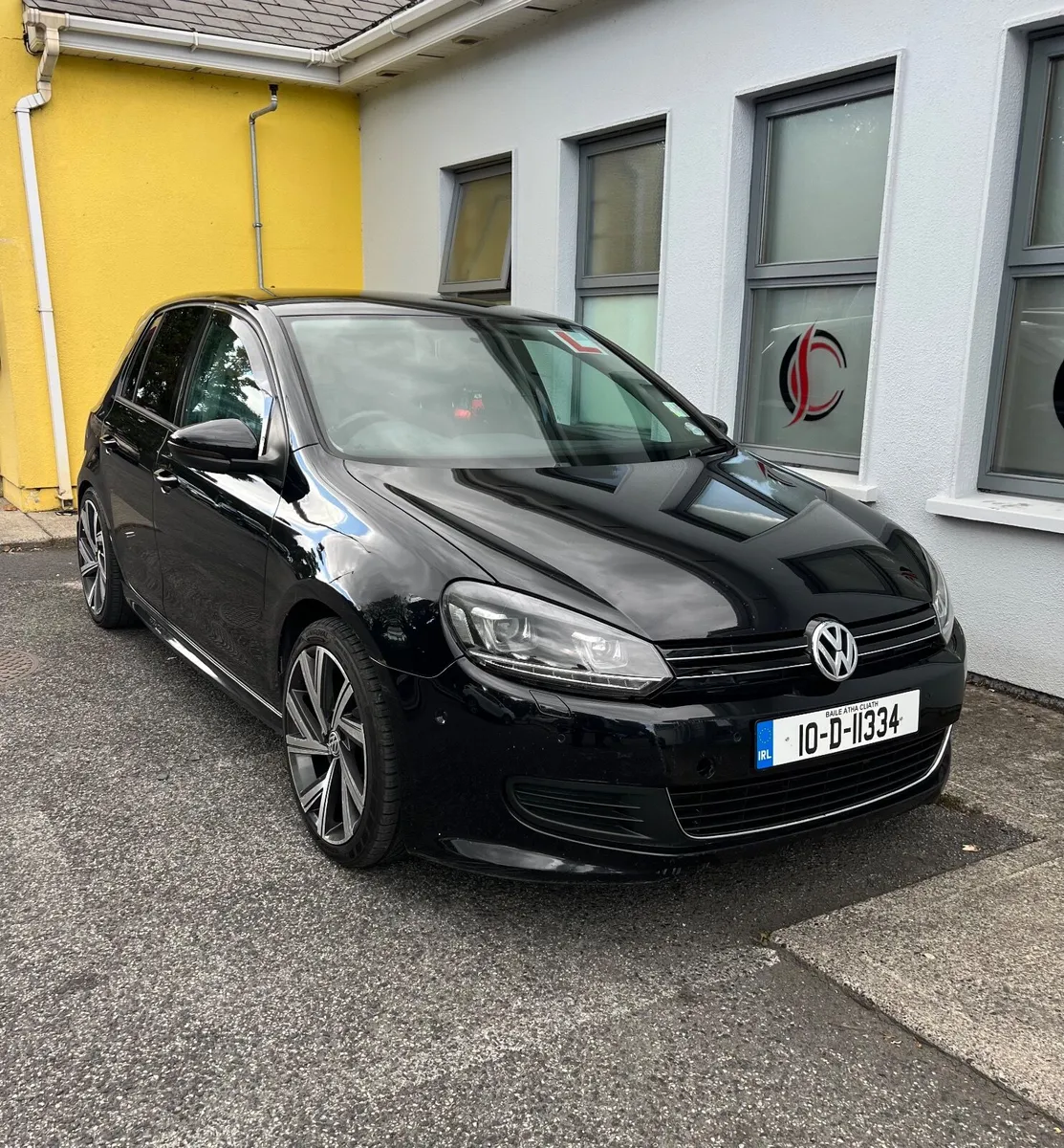 Volkswagen Golf 2010 - Image 1