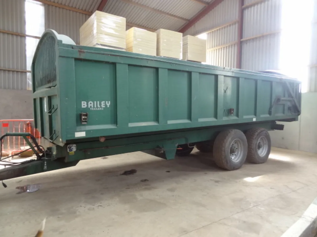 Bailey Tipping Grain Beet Trailer - Image 3