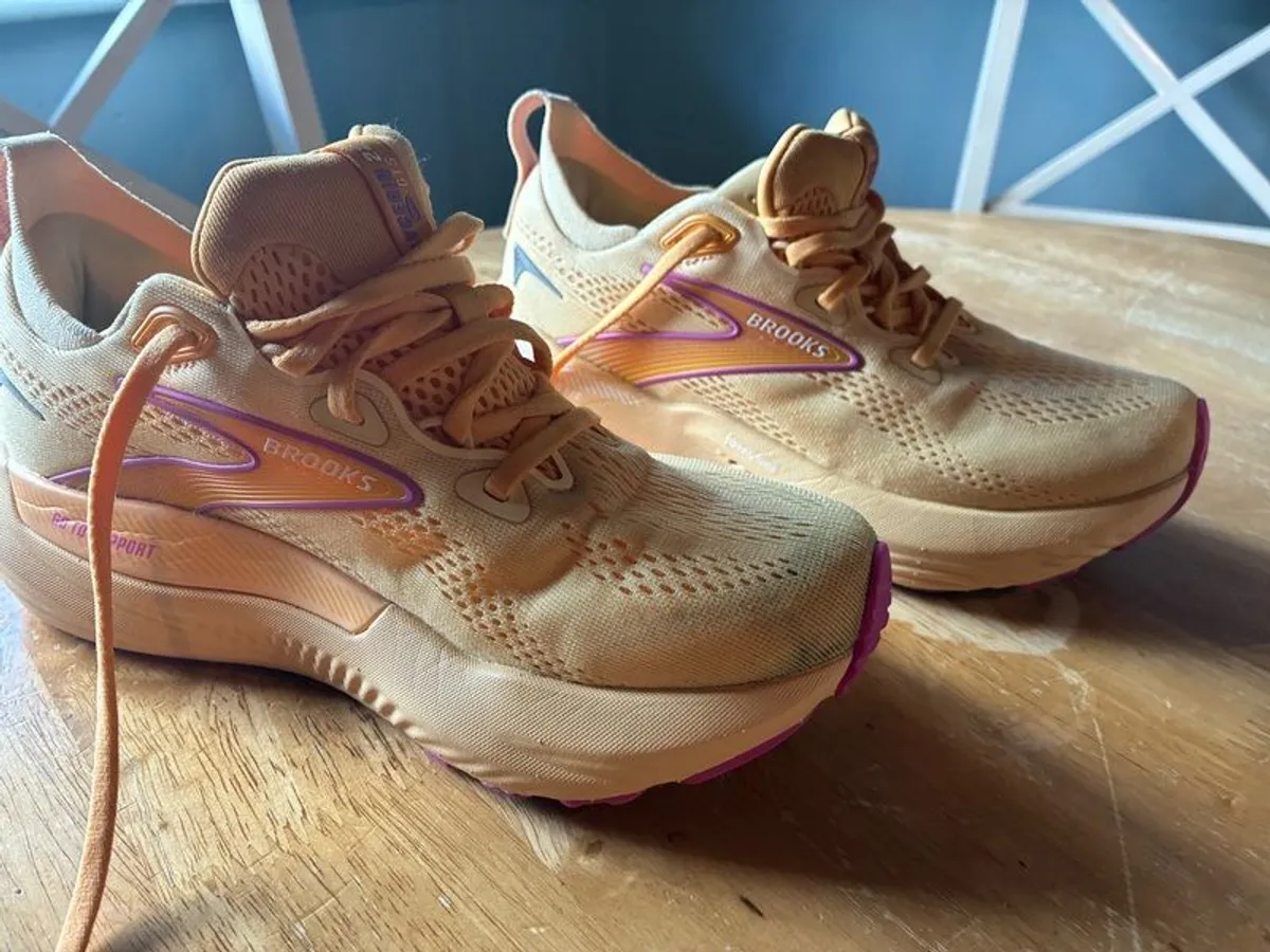 brooks GTS - Image 4