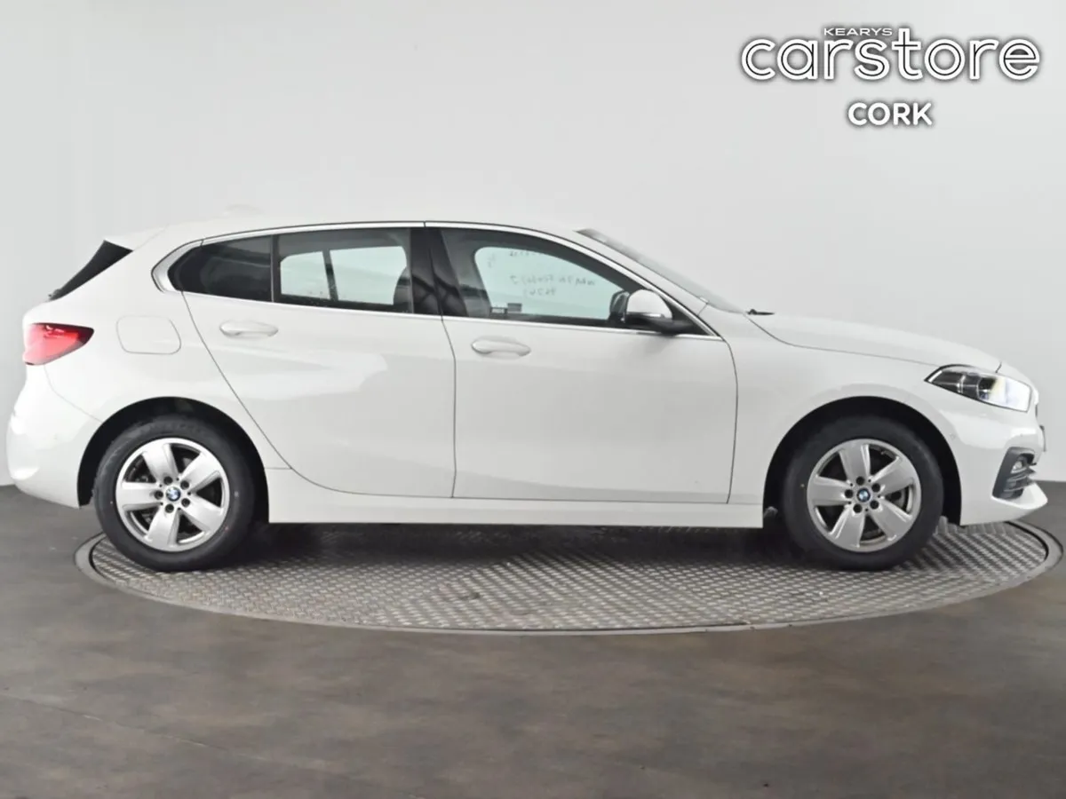 BMW 1 Series 1.5 Auto - Image 3