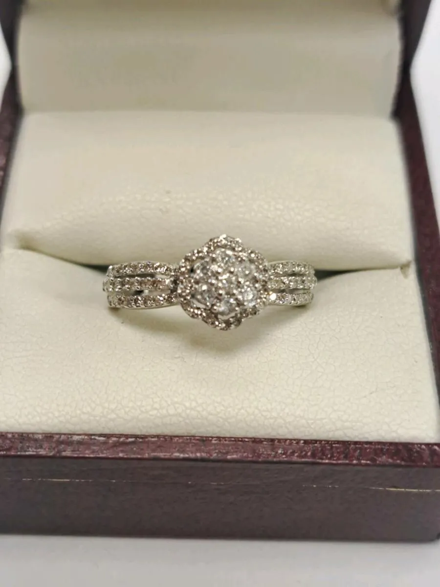 9K White Gold Diamond Ring 9Ct - Image 1