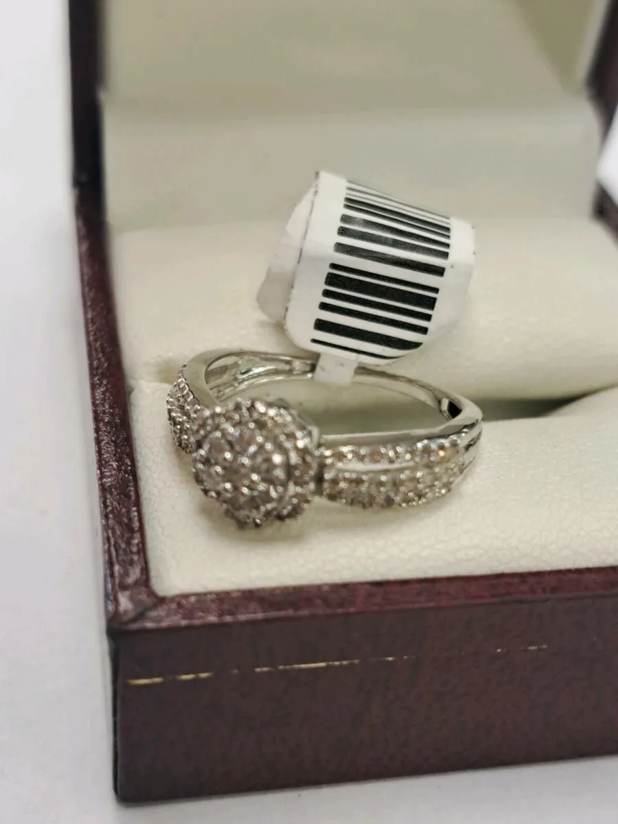 9K White Gold Diamond Ring 9Ct - Image 2