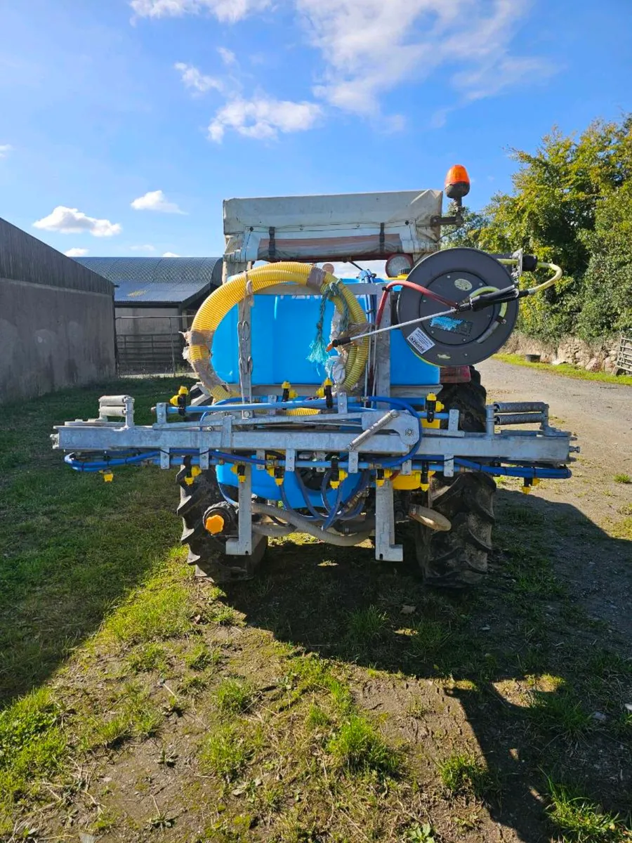 Tractor PARLAYAN Sprayer - Image 1