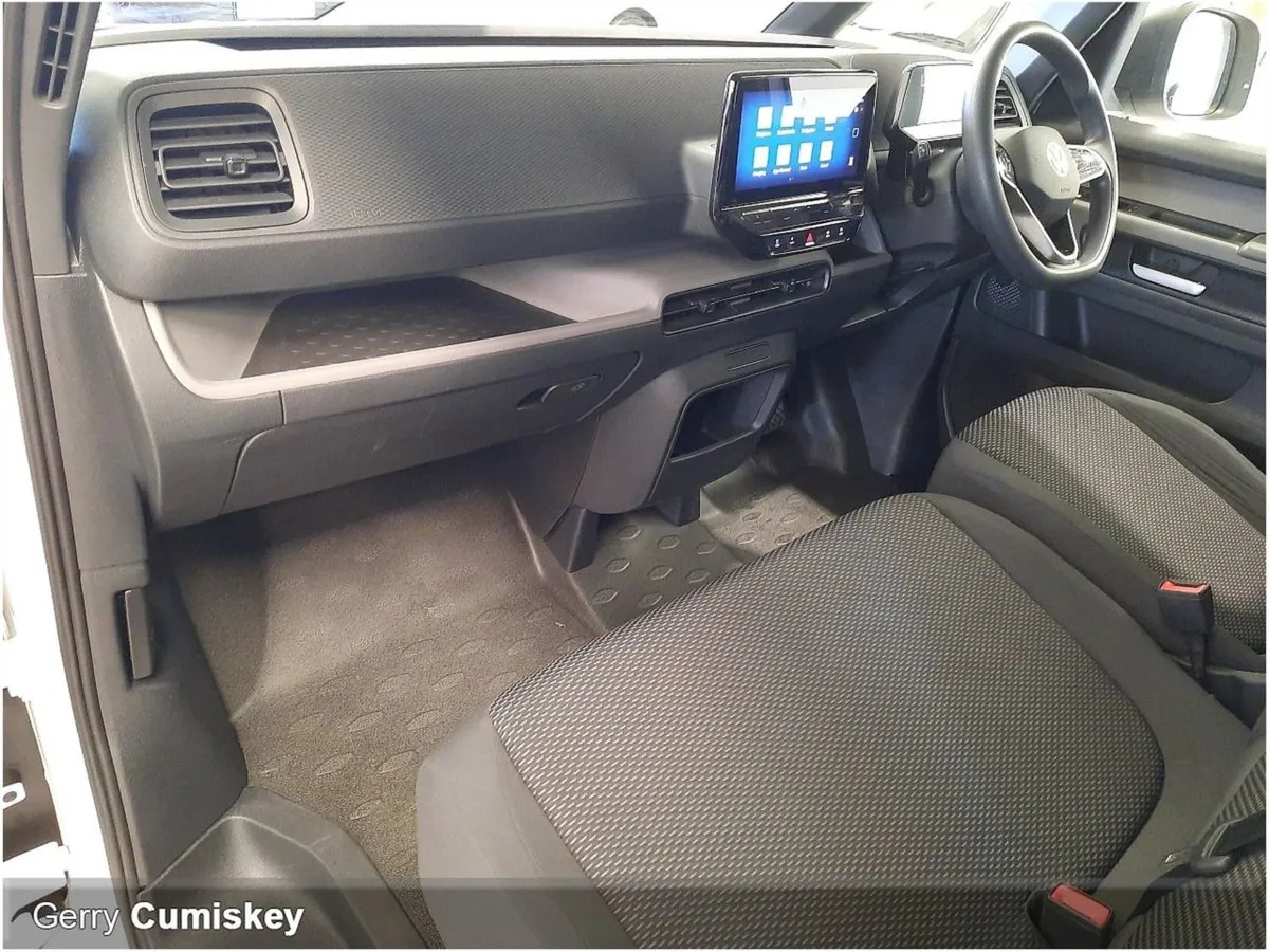 Volkswagen ID. Buzz Commerce 204 Pro Performance - Image 2