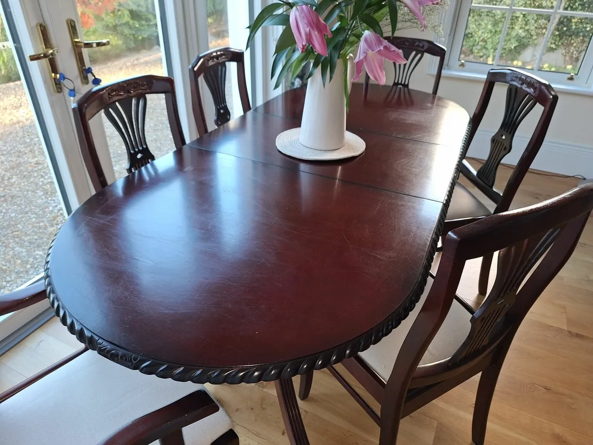 Mahogany dining room table and 6 chairs - Image 4
