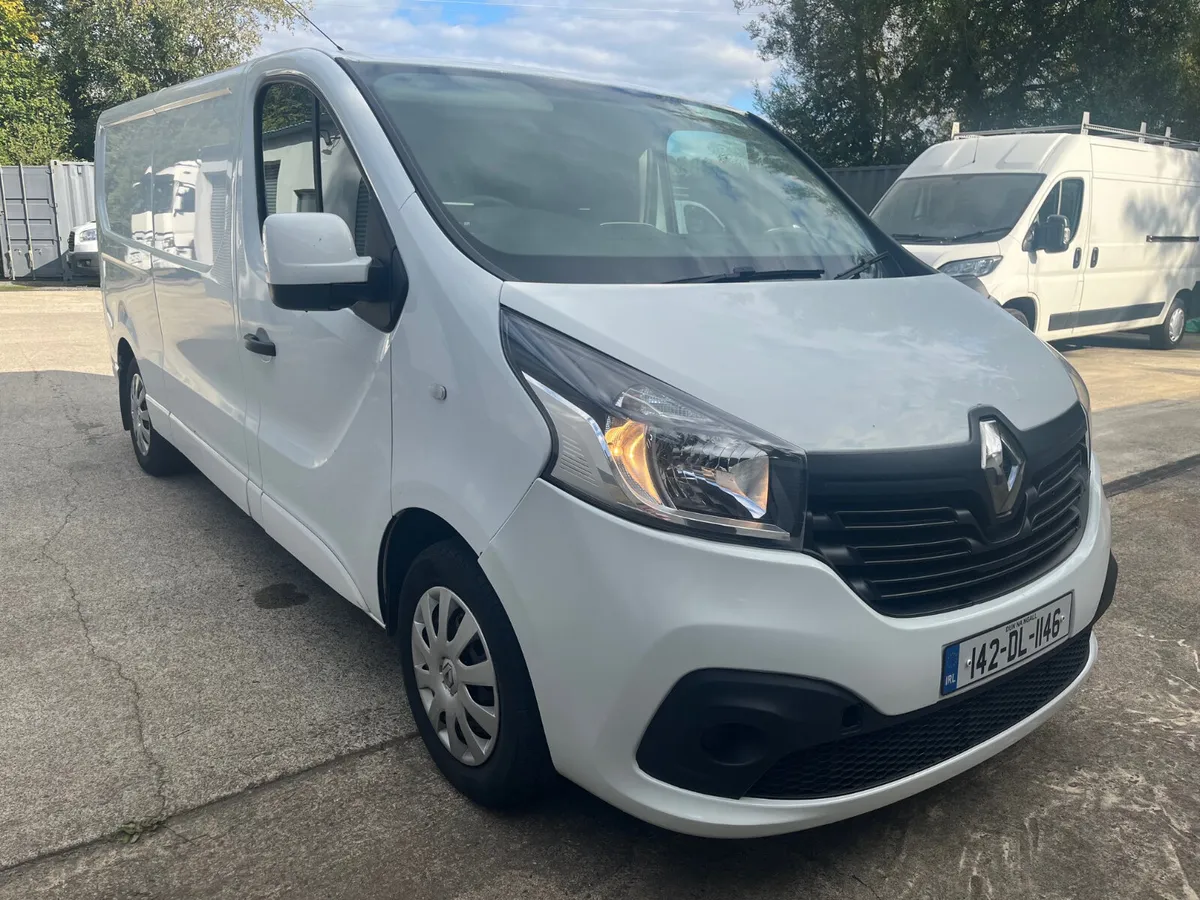 Renault Trafic 2014 - Image 2