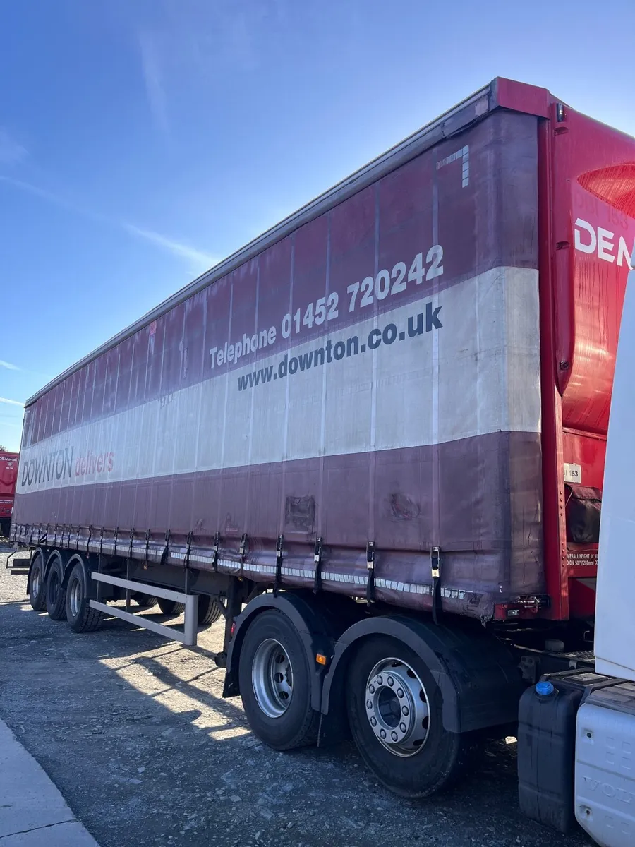 Curtain sider trailer - Image 1