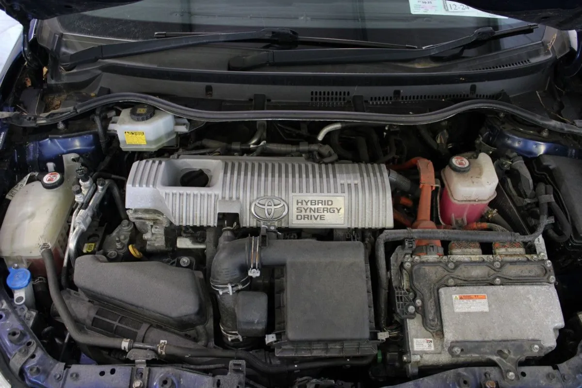 Toyota Auris Hybrid Luna Business 1.8 - Image 4