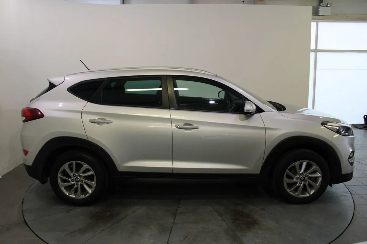 Hyundai Tucson Comfort Plus 1.7crdi - Image 3