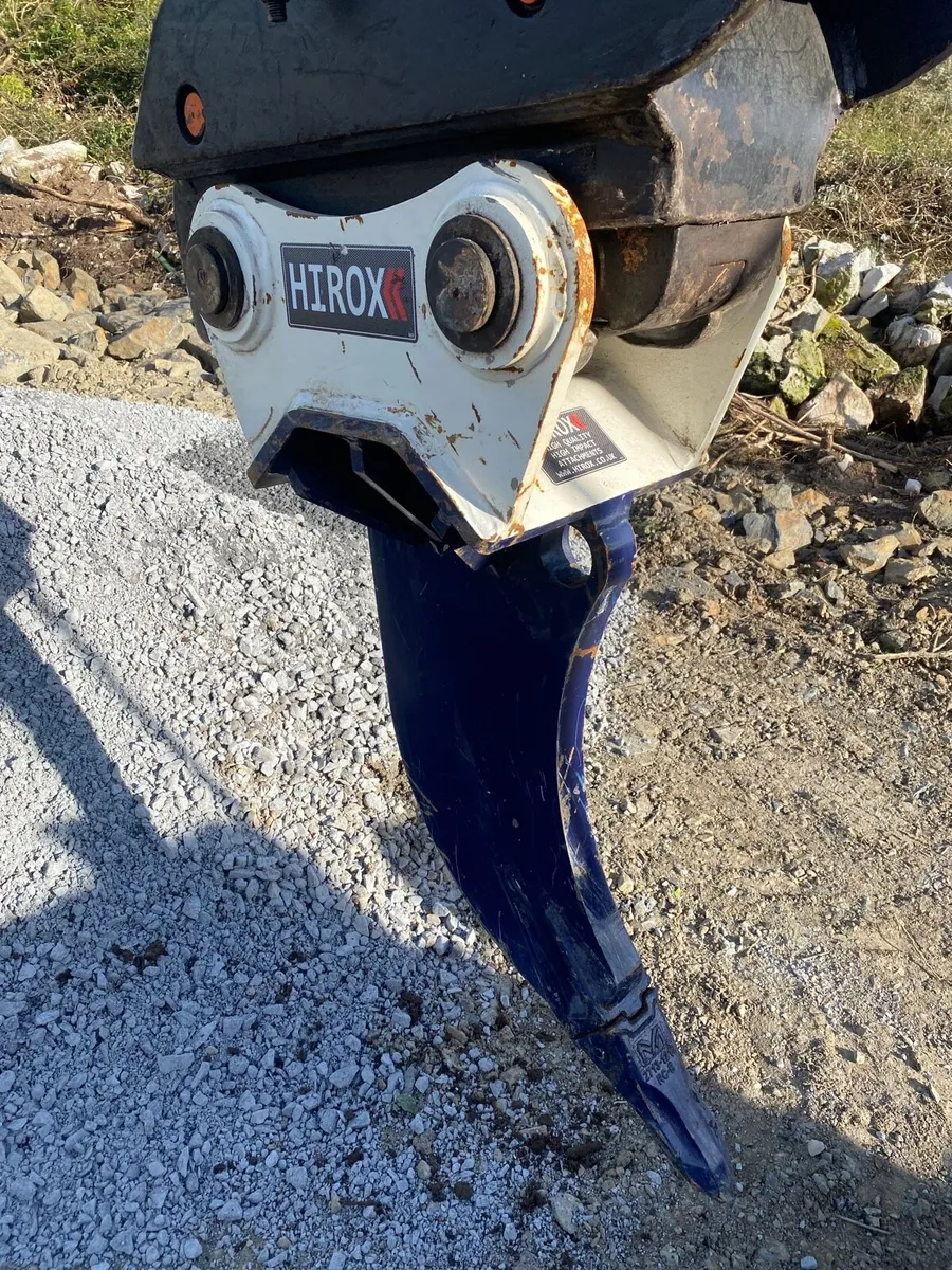 New Hirox Ripper tooth to suit 13 ton. Unused. - Image 1