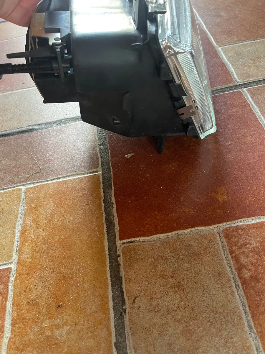 Renault Clio 96-98 RH Glass Lens Headlight - Image 3