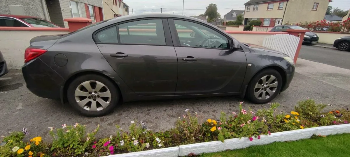 Car - Image 3