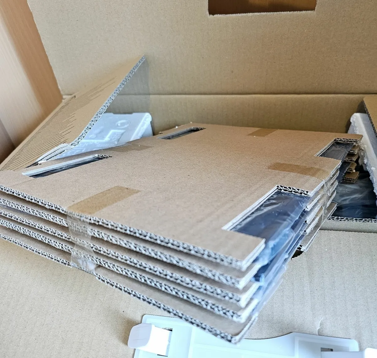 Epson V800 Scanner **NEW** - Image 2