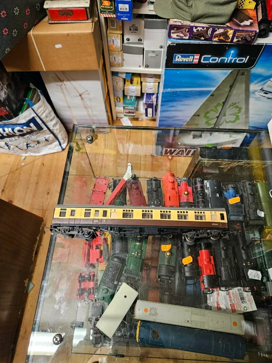 Hornby TTR HO Carraige - Image 1