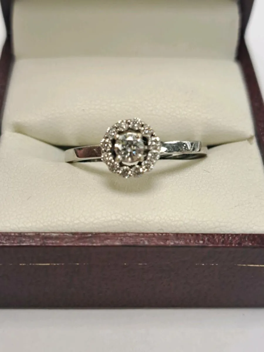 18K White Gold Diamond Ring 18Ct - Image 1