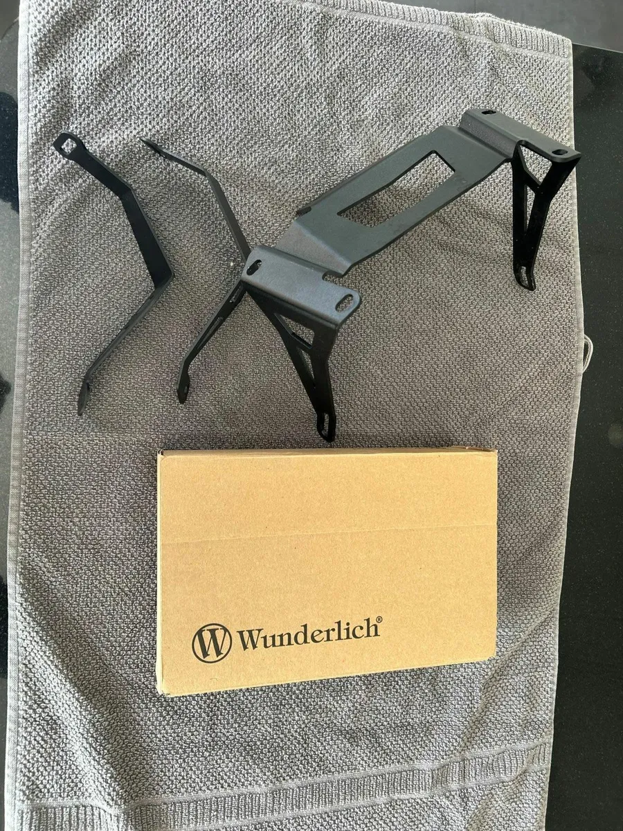 BMW Mount, Boots 42 & 43, Rainsuit M, Jacket M - Image 4
