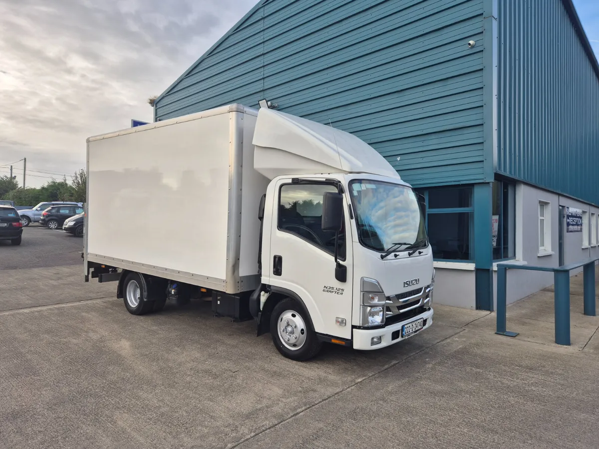 2022 ISUZU N35 3.5TON BOX BODY - Image 1