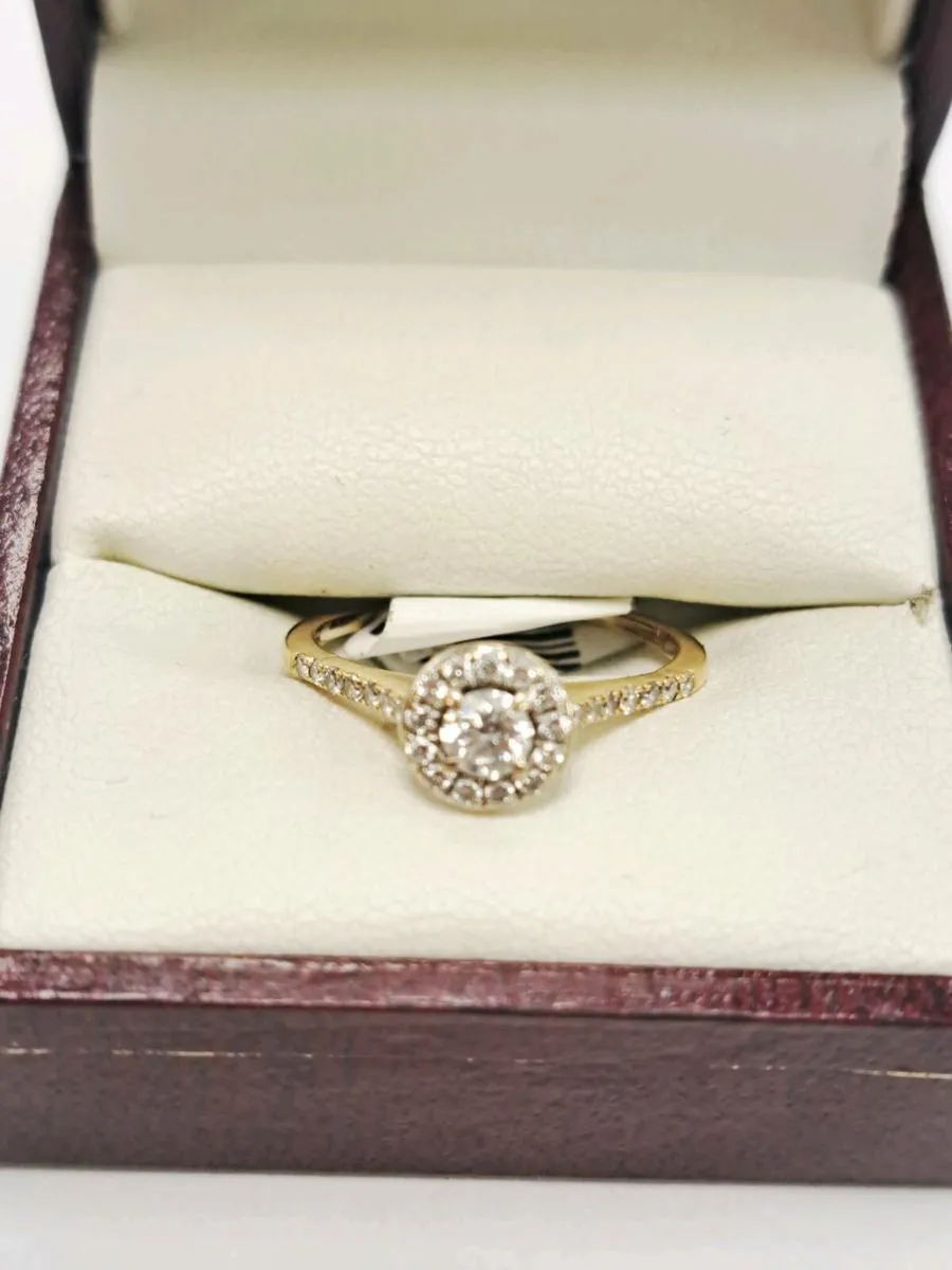 18K Gold Diamond Ring 18Ct - Image 1