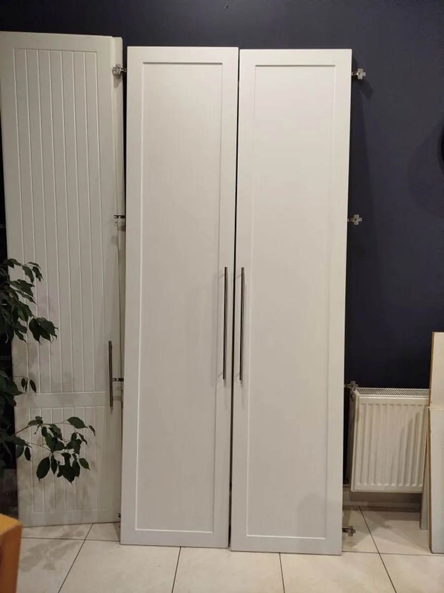 wardrobe - Image 2