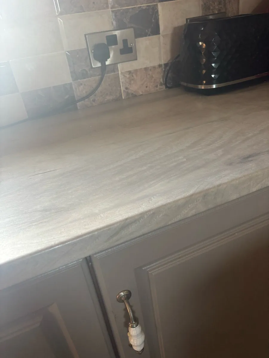 Kitchen Worktop - Image 2