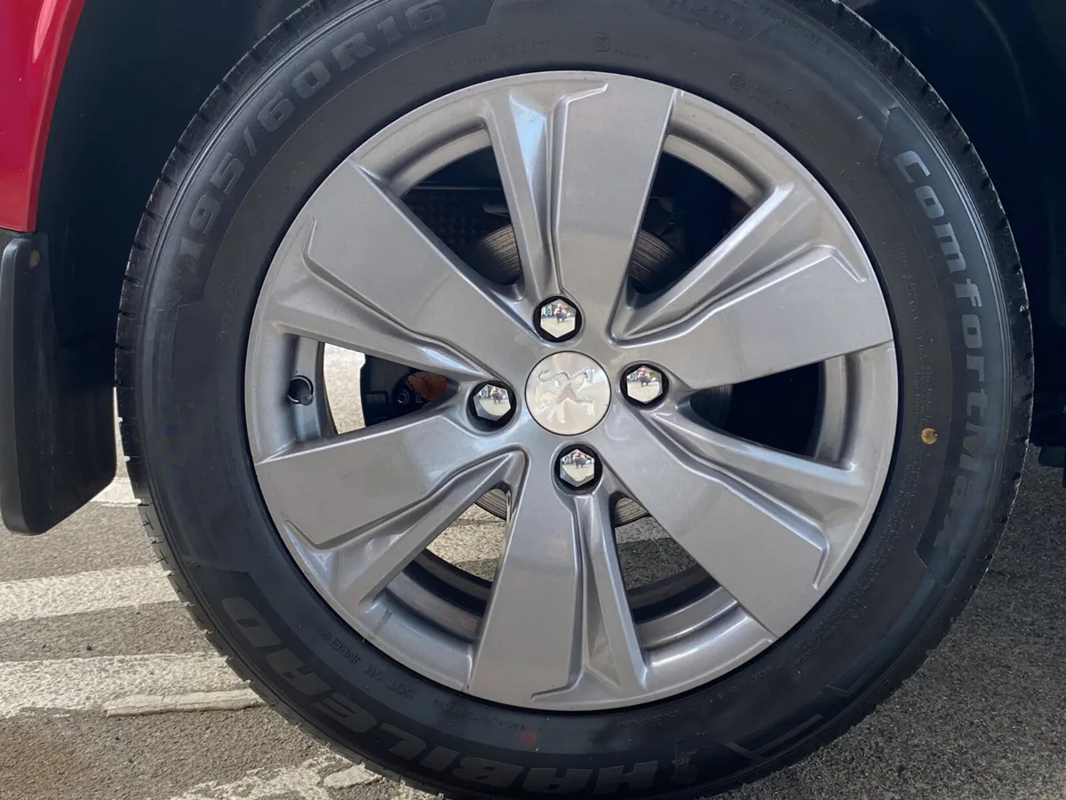 Peugeot 2008 2019 - Image 4