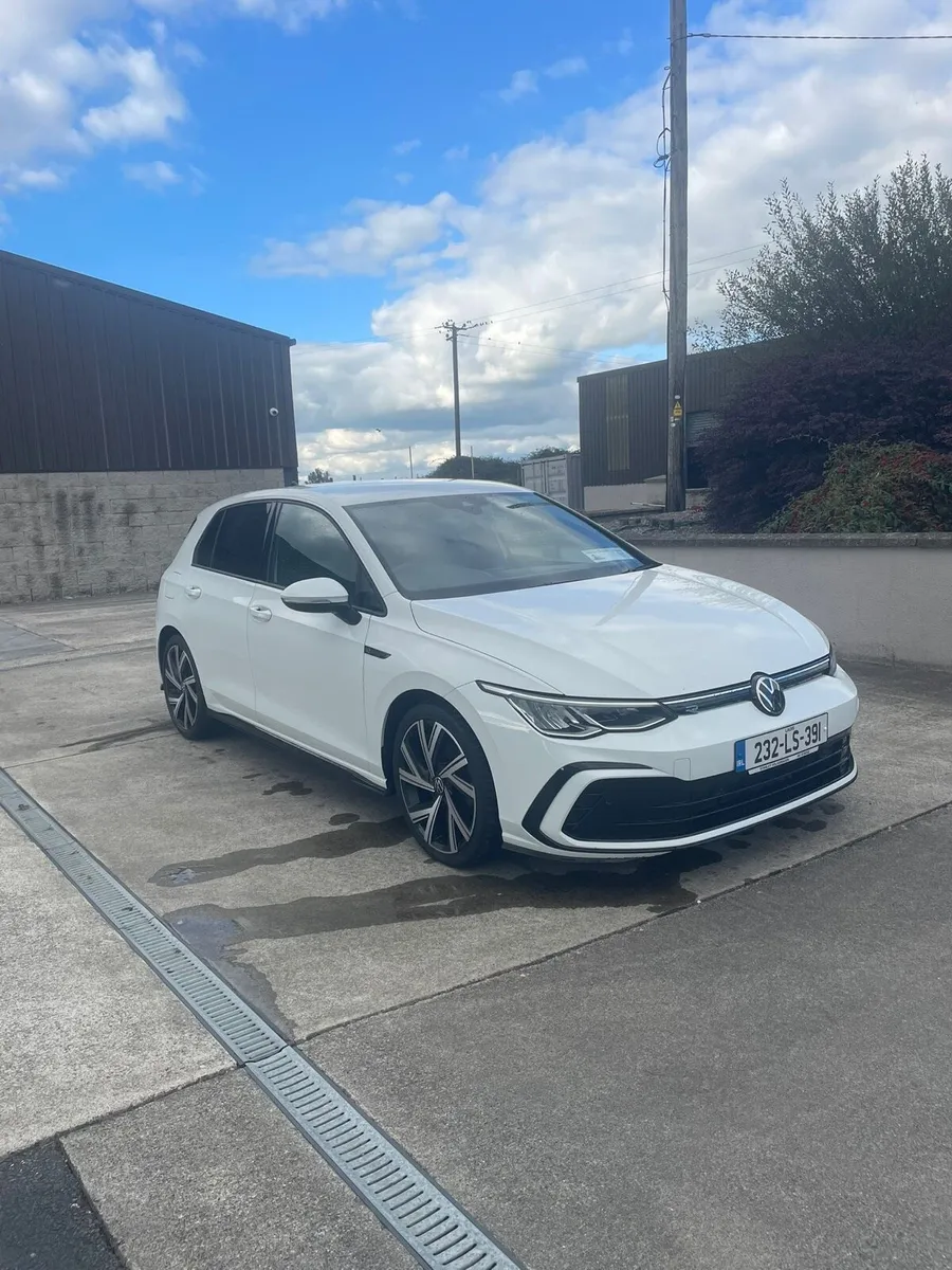 232 Volkswagen Golf Rline 2L Tdi 150bhp - Image 2
