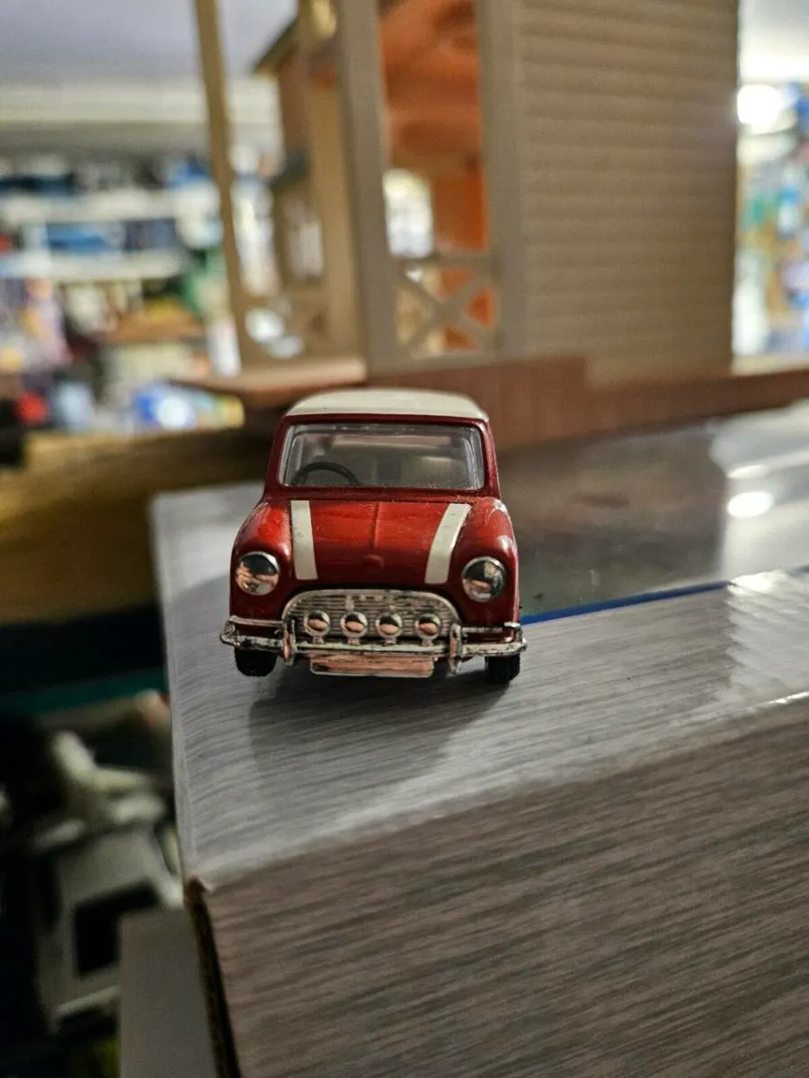 Corgi Mini - Image 2
