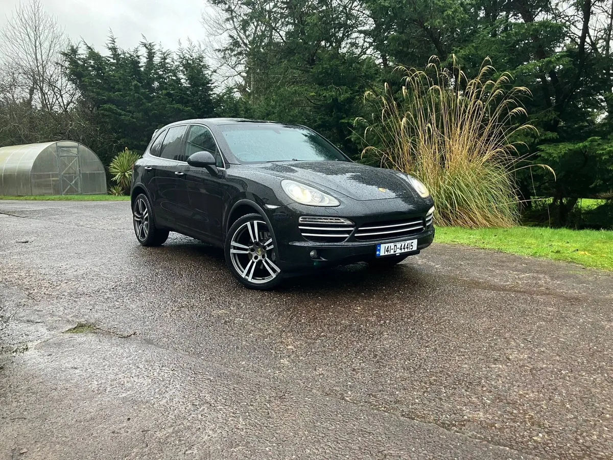 Porsche Cayenne 3.0 V6 Platinum Edition - Image 1