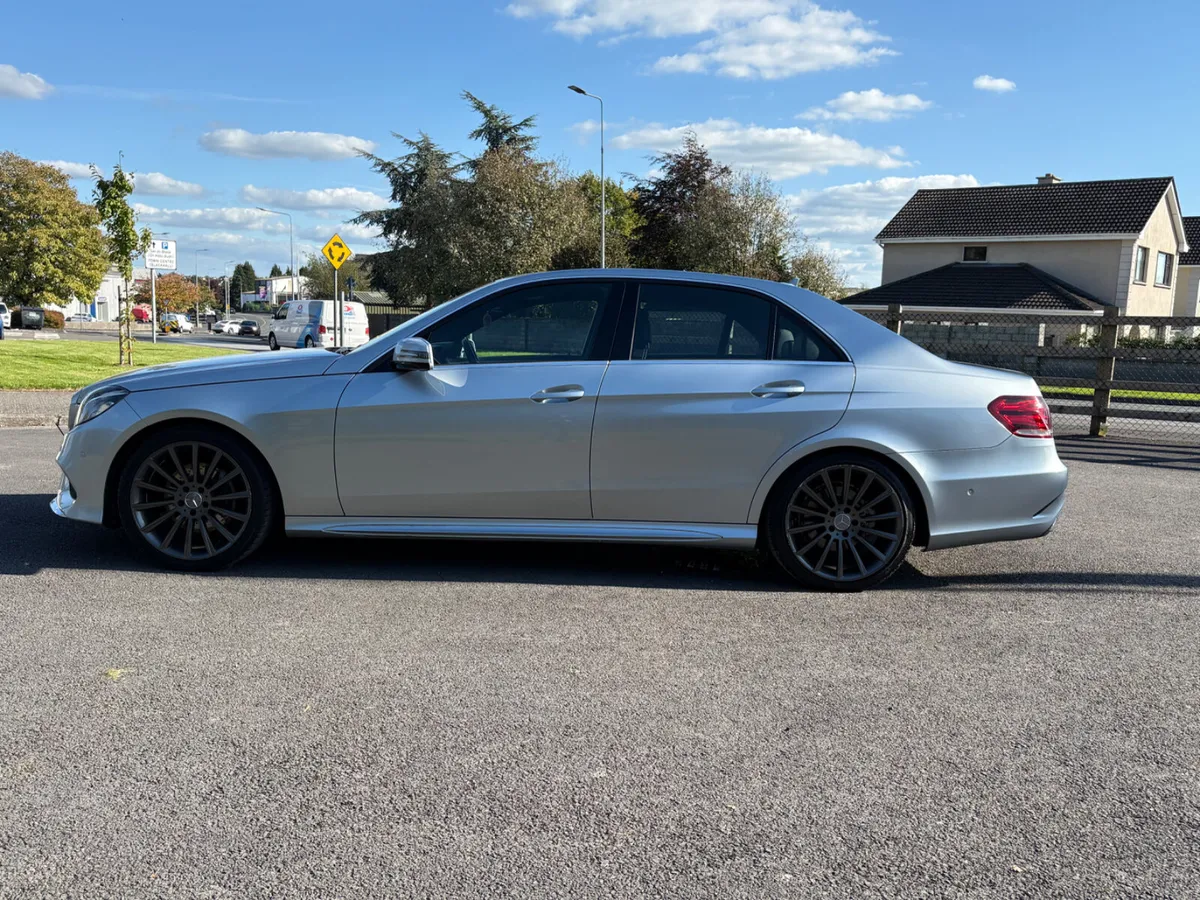 ABSOLUTELY IMMACULATE Mercedes-Benz E-Class 2014 - Image 4